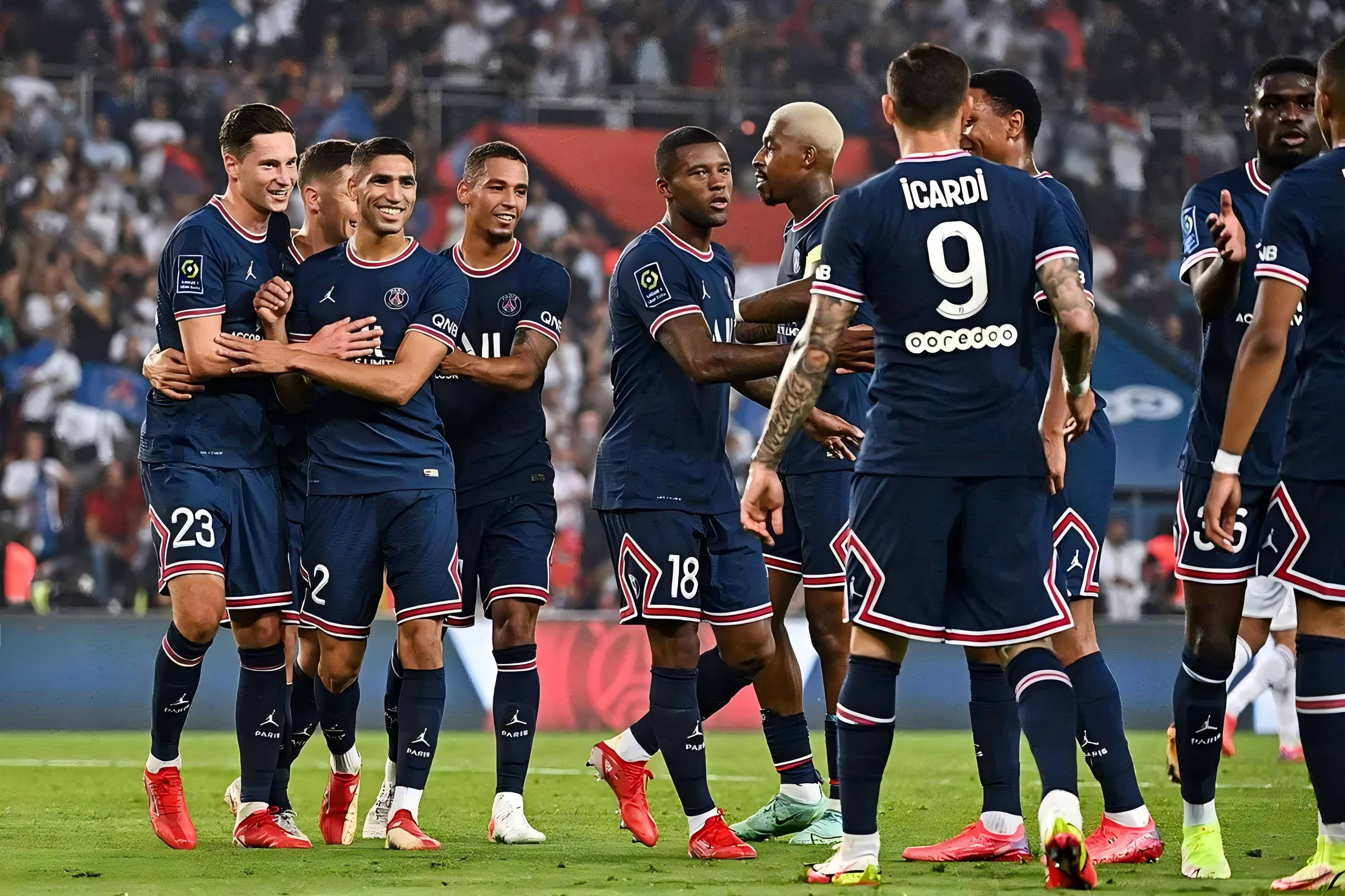 巴黎圣日耳曼客场取胜，向联赛冠军发起冲击(巴黎圣日耳曼近期比赛)